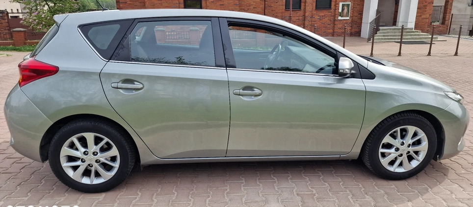 Toyota Auris cena 48500 przebieg: 59725, rok produkcji 2014 z Kraków małe 254